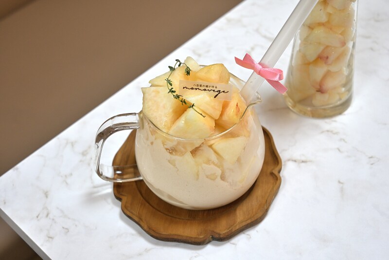 【大阪・中之島】まだ間に合う桃スイーツ！衝撃の“まるごと桃”で話題の「八百屋の嫁が作るmomovege」へ♡