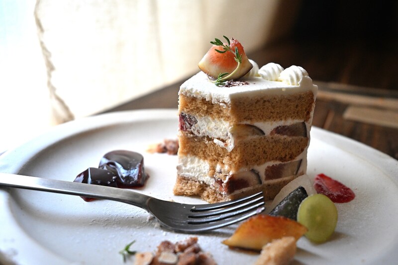 【大阪・中崎町】旬をまるごと味わう!夫婦で営む「nichi nichi BAKE(ニチニチベイク)」で出会うできたてケーキの幸せ時間