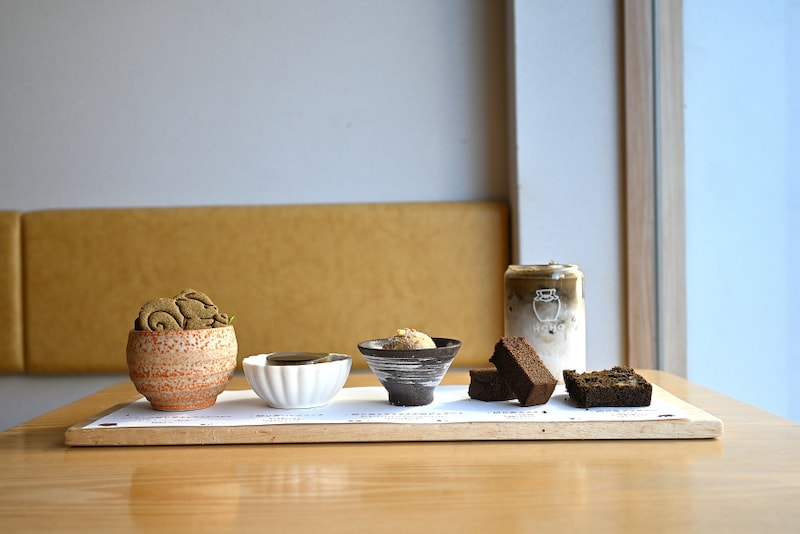 【京都・宇治】抹茶だけじゃない!話題沸騰の「HOHO HOJICHA」でほうじ茶の新世界を体験