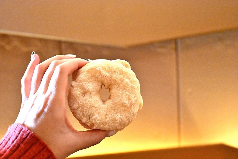 【大阪・天満宮】衝撃のザクふわ食感!「JUSTICE BROWN」のクリスピードーナツが絶品すぎた♡