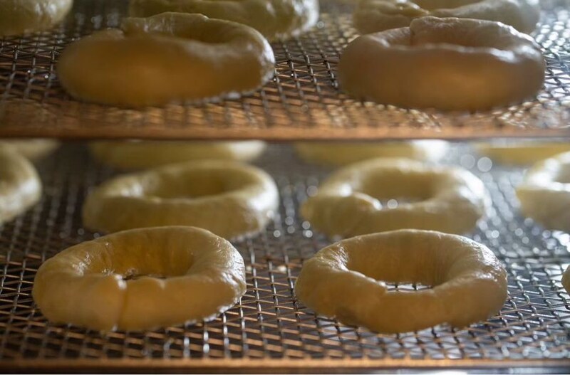 【大阪・天満宮】衝撃のザクふわ食感!「JUSTICE BROWN」のクリスピードーナツが絶品すぎた♡