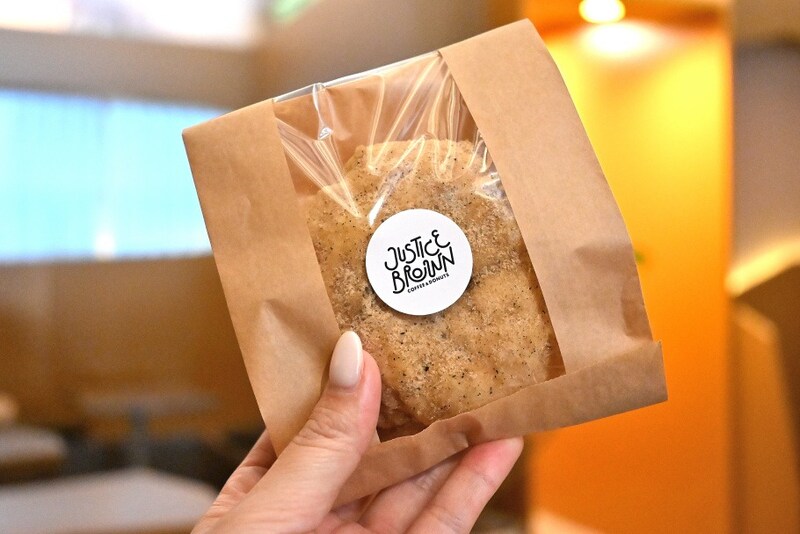 【大阪・天満宮】衝撃のザクふわ食感!「JUSTICE BROWN」のクリスピードーナツが絶品すぎた♡