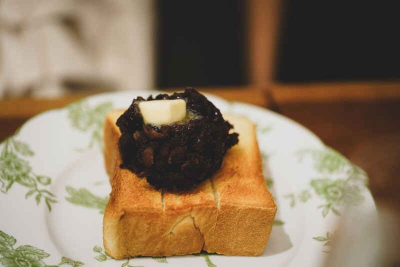 シンガーソングライターからあんバターマニアへ。異例の転身で「好き」で成功した人気YouTuber「うさもぐ」特別インタビュー