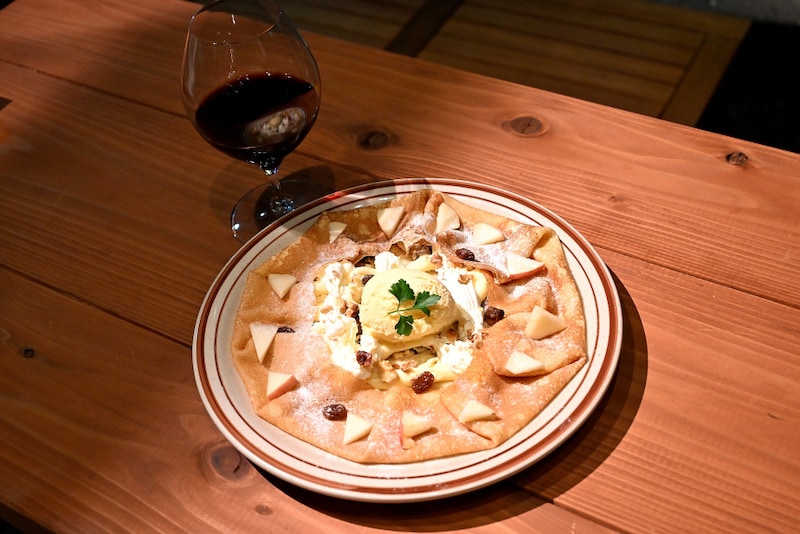 【大阪・堀江】裏路地に佇む、クレープビストロ「bōTH(ボス)」。お酒×クレープの夜飲みにもおすすめなワケとは!?