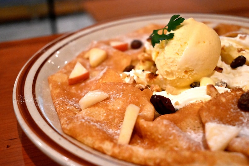 【大阪・堀江】裏路地に佇む、クレープビストロ「bōTH(ボス)」。お酒×クレープの夜飲みにもおすすめなワケとは!?