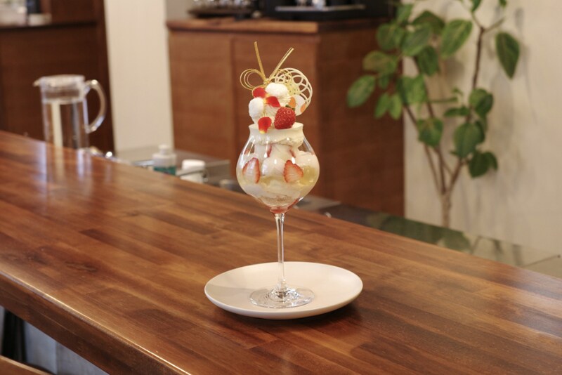 思わず笑みがこぼれる味。「COLOLIE（クロリア）」（埼玉・志木）のパティシエ夫婦が作るケーキとパフェを求めて