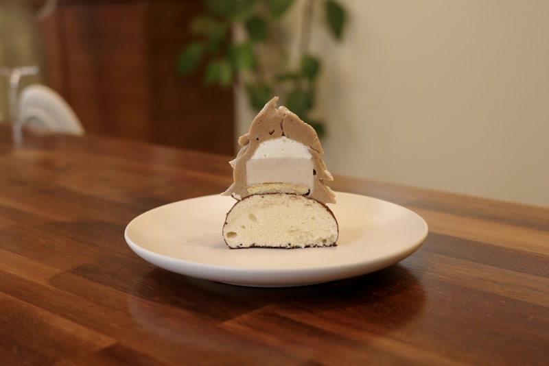 思わず笑みがこぼれる味。「COLOLIE（クロリア）」（埼玉・志木）のパティシエ夫婦が作るケーキとパフェを求めて