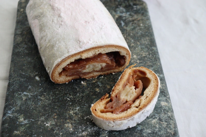 キルトピンクシュトーレンの断面