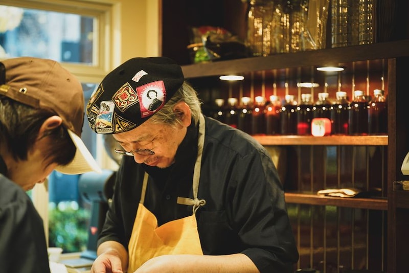 伝説の菓子店出身の職人が手掛ける「Franse cruller-donut」(浅草橋)唯一無二の“軽さ”魔法のフレンチクルーラー