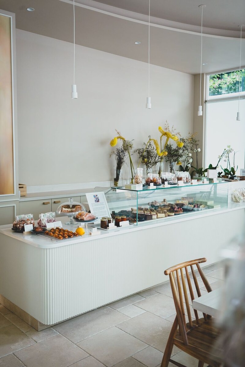 三ツ星レストランのシェフ・パティシエがパリで独立：「Pâtisserie TOSHIYA TAKATSUKA」高塚シェフが描くお菓子の世界