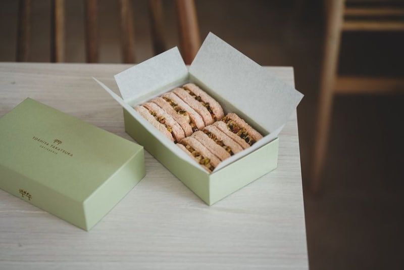 三ツ星レストランのシェフ・パティシエがパリで独立：「Pâtisserie TOSHIYA TAKATSUKA」高塚シェフが描くお菓子の世界