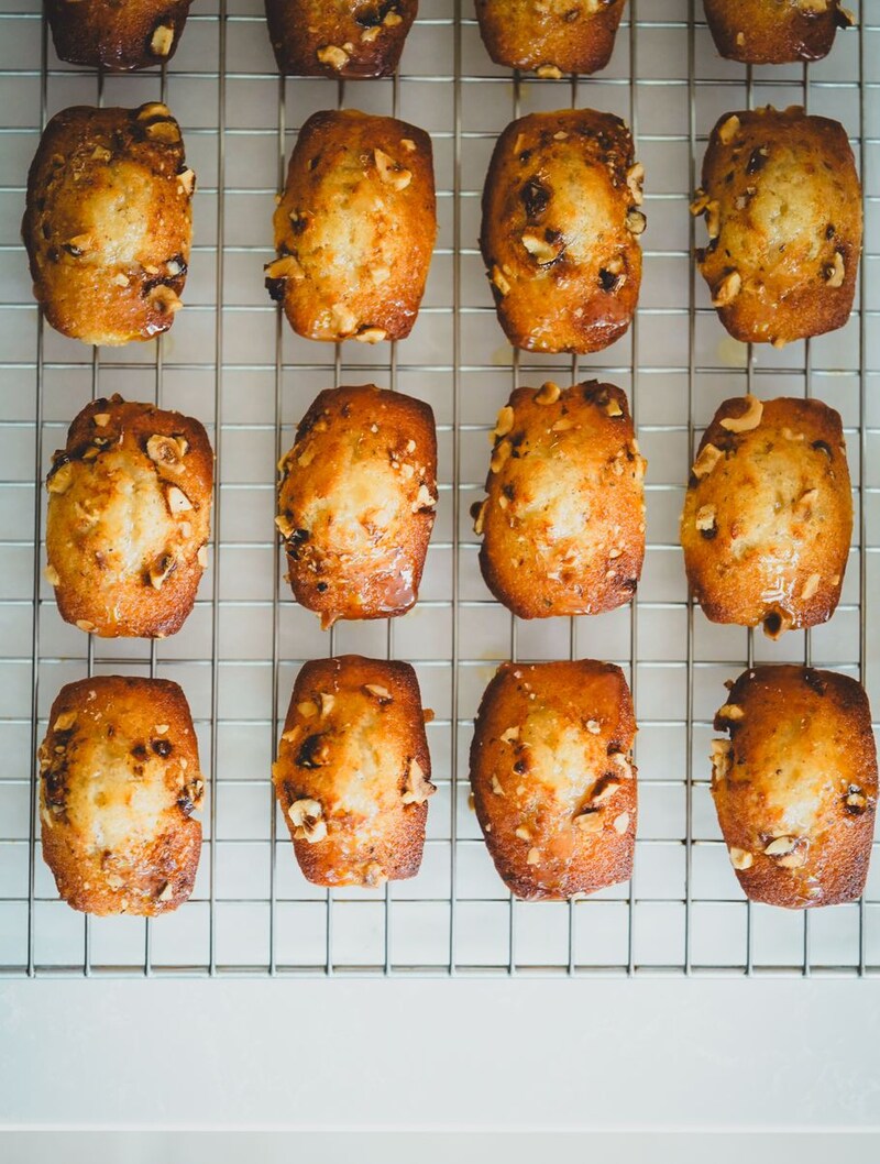 三ツ星レストランのシェフ・パティシエがパリで独立：「Pâtisserie TOSHIYA TAKATSUKA」高塚シェフが描くお菓子の世界