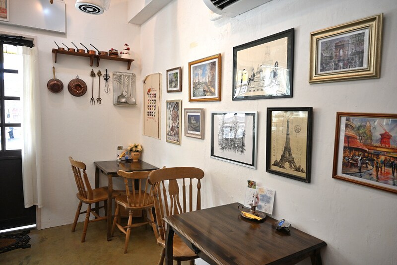 【兵庫・川西能勢口】若きパティシエールの真っ白なキャンパス「café de n’arion(カフェ ド ナリオン)」で出会う季節パフェと焼き菓子の物語