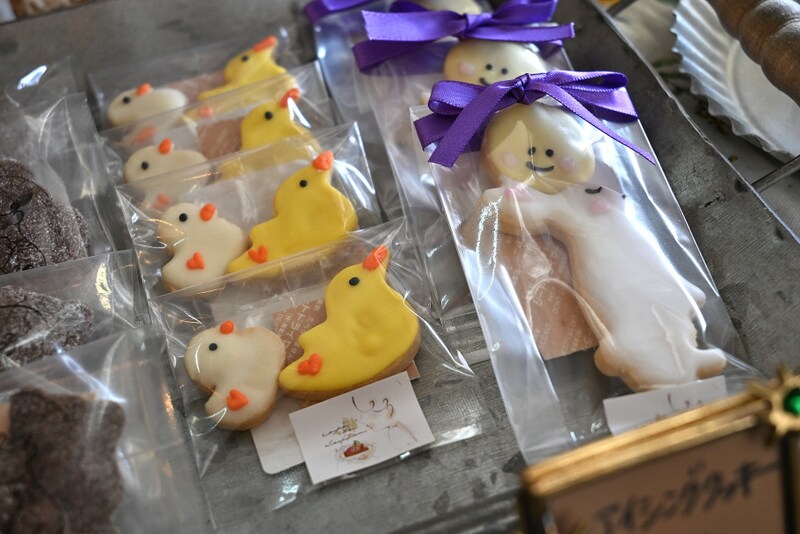 【兵庫・川西能勢口】若きパティシエールの真っ白なキャンパス「café de n’arion(カフェ ド ナリオン)」で出会う季節パフェと焼き菓子の物語