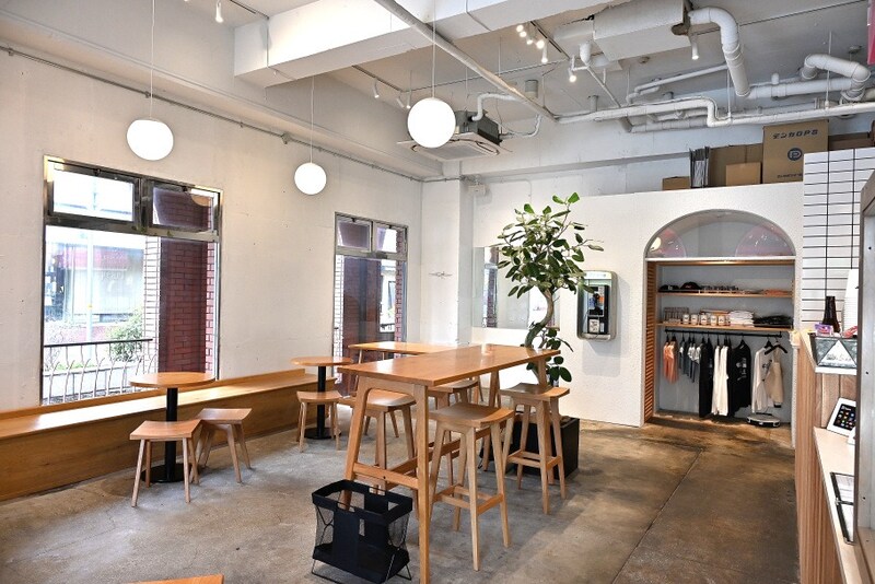 THE CITY DONUTS AND COFFEEの内観