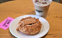 神戸・北野坂のビルに潜むリトル・カリフォルニア。大人も虜にするドーナツショップ「THE CITY DONUTS AND COFFEE」