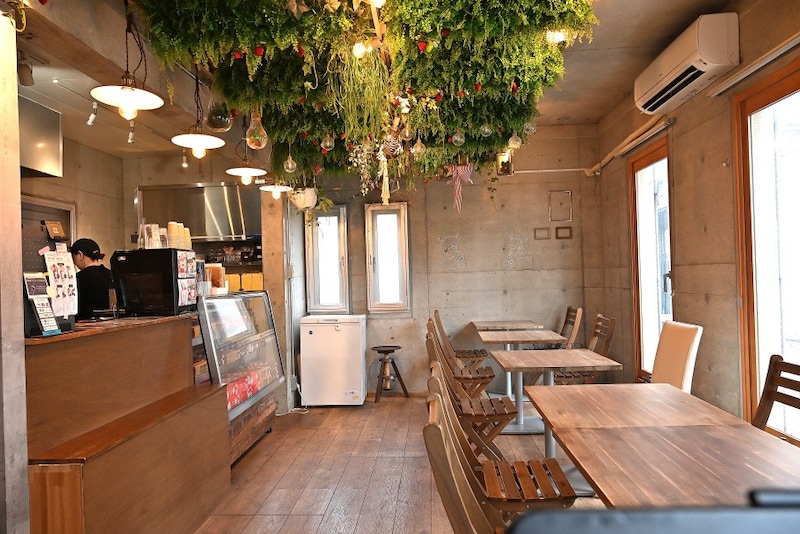 ナナイロフルウツの内観