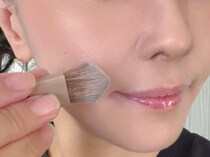 売り切れ続出！「ババアの粉」は本当に若返るのか？ 40代美容家が実践した“神ハイライト術”