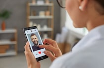 「絶対内緒にして」結婚目前、彼への信頼がたった一言で崩壊…。私たちの“出会い”はそんなに恥ずかしい？