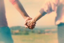 「彼女が2人います」こんな“交際”はアリ？ 別居婚に期間限定…変わった形のカップル６組に聞いてみた