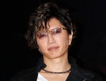 ご意見番GACKTがバカなフリしてジャニーズ問題連投の訳、「貝」も得意