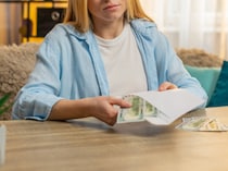 「夫の節約は間違ってる！」“おつとめ品”は買いたくない39歳パート妻の不満。働いているのは何のため？