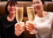 50代女性の“婚活バトル”！ 華やか女と地味女、勝者はどっち？ プレシニア男性が最も重視すること