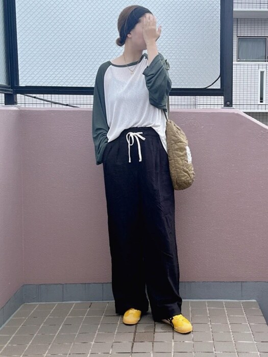 しまむらの「ラグランシアーロンT」