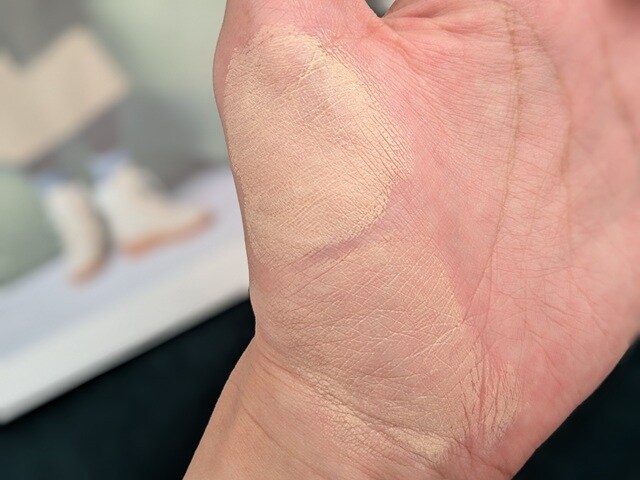 ファンデーションのスウォッチ写真