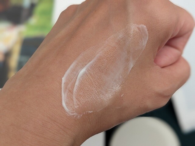 アルジェラン バウンスグロウ オーガニック クリームのテクスチャ