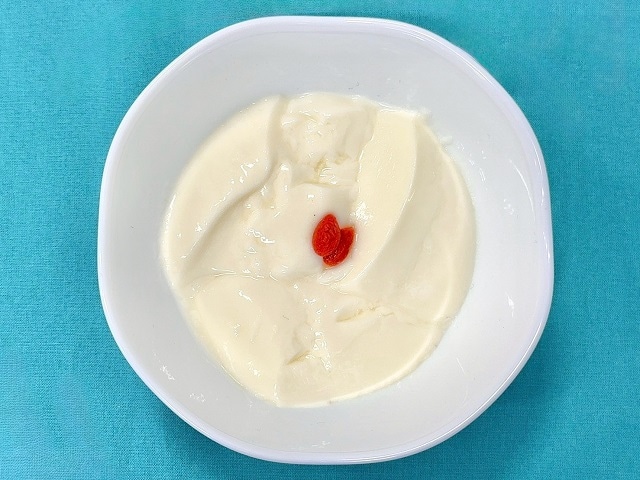 成城石井自家製 とろり、とろける本格杏仁豆腐