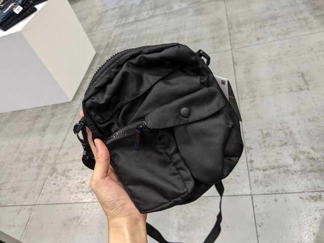 アーバンマルチストレージサコッシュ