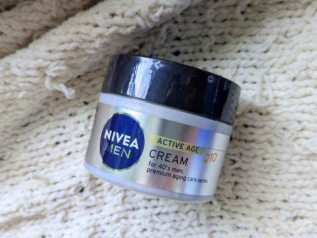 ニベアメン アクティブエイジ クリームの容器
