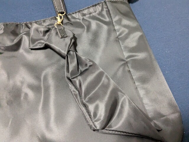 共布リボンのディテール