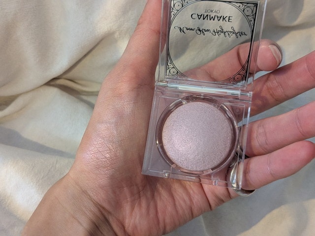 【CANMAKE】月光ツヤで透明感アップ♡人気ハイライターに新色ライラック登場！