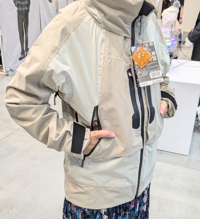 【ワークマン】最強防寒アウター爆誕!NASA素材採用「エックスシェルター断熱β」がスゴすぎる!