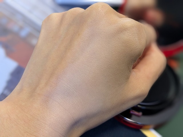 表情の動きにもヨレにくいのが特徴