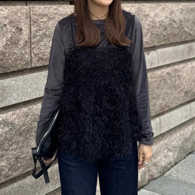 【Honeys】可愛すぎるアイテム発見♡ふわもこフェザーキャミが今っぽくて超優秀！