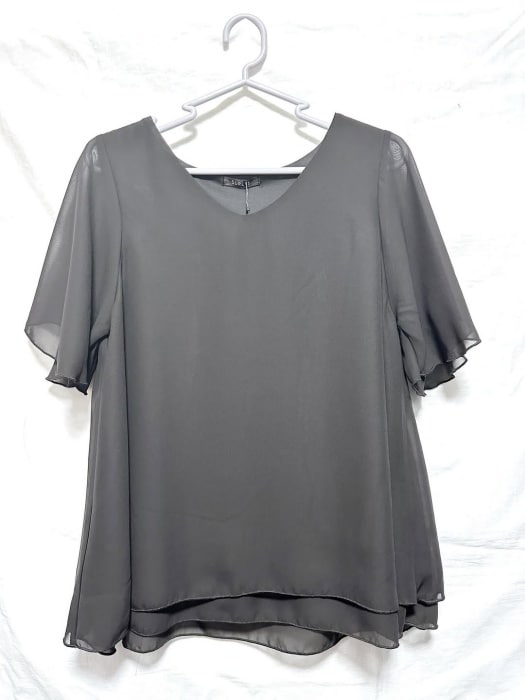 Avail「シフォンVネックプルオーバー」