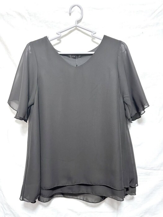 Avail「シフォンVネックプルオーバー」