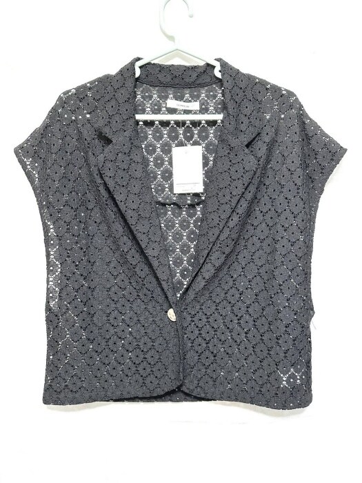 しまむら「レースベスト」