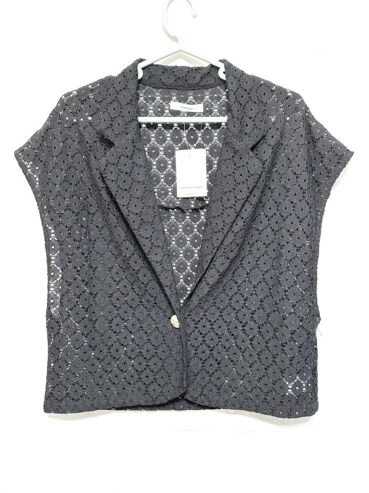 しまむら「レースベスト」