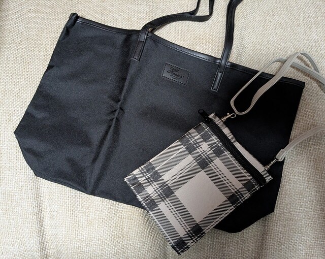 Harriss上品トート＆チェック柄ポシェットの2点セット全体