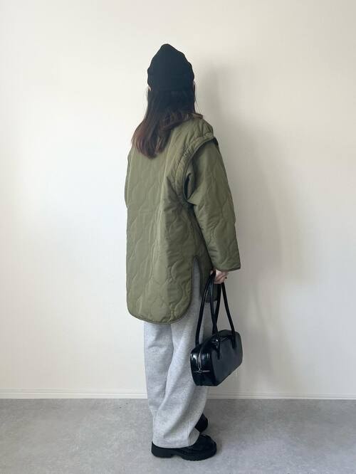 UNIQLOのグレーパンツ3