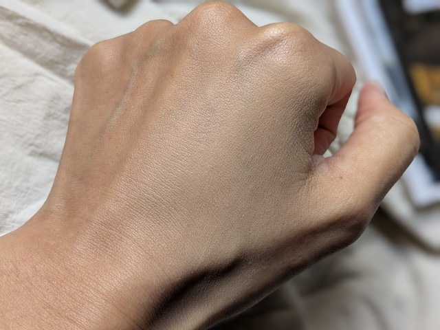 KATE エアリーチェンジリキッド 02番の仕上がり