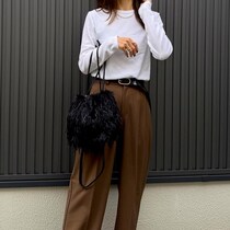 【ユニクロ】★4.6の高評価トップス！着痩せも叶う最強ベーシックな一着