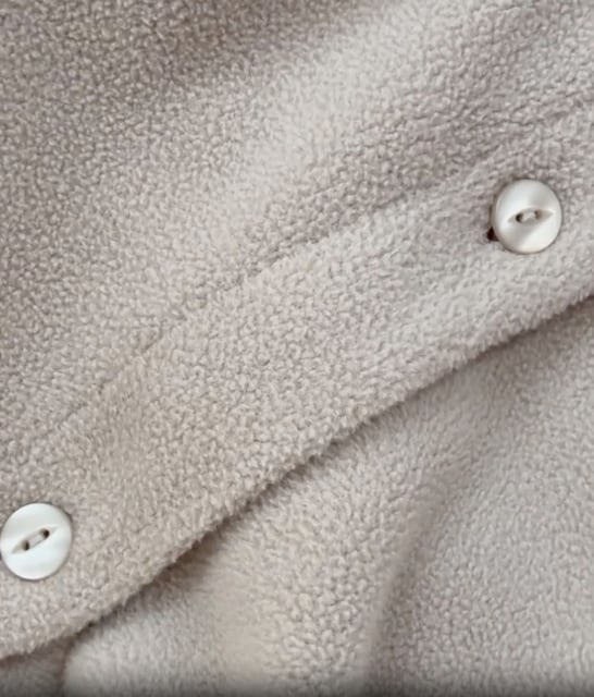 フリースオーバーサイズカーディガンの素材感