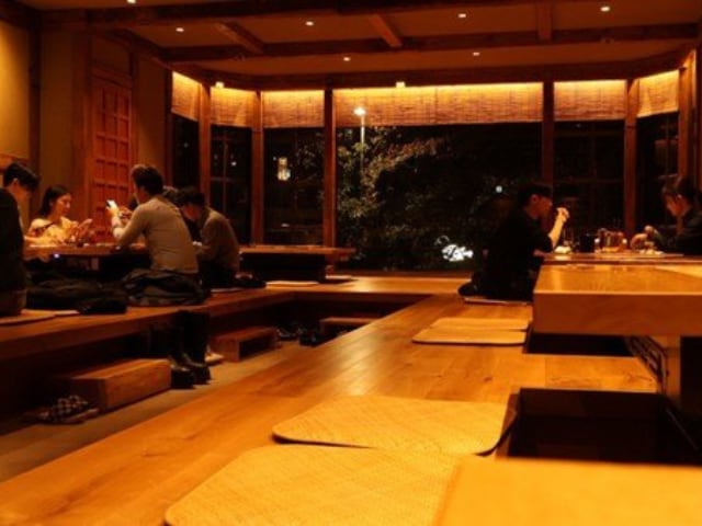 デート・女子会・忘年会に！六本木「鶏焼き肉 囲」の記念鍋で、心も身体も温まる特別な夜