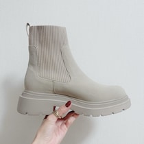 遂に2000円以下に値下げ！全然安く見えないGUの大人気ブーツ