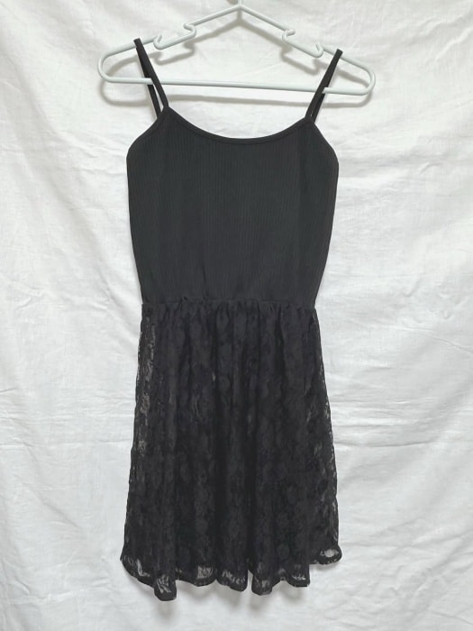 しまむら「レースミニキャミワンピース」